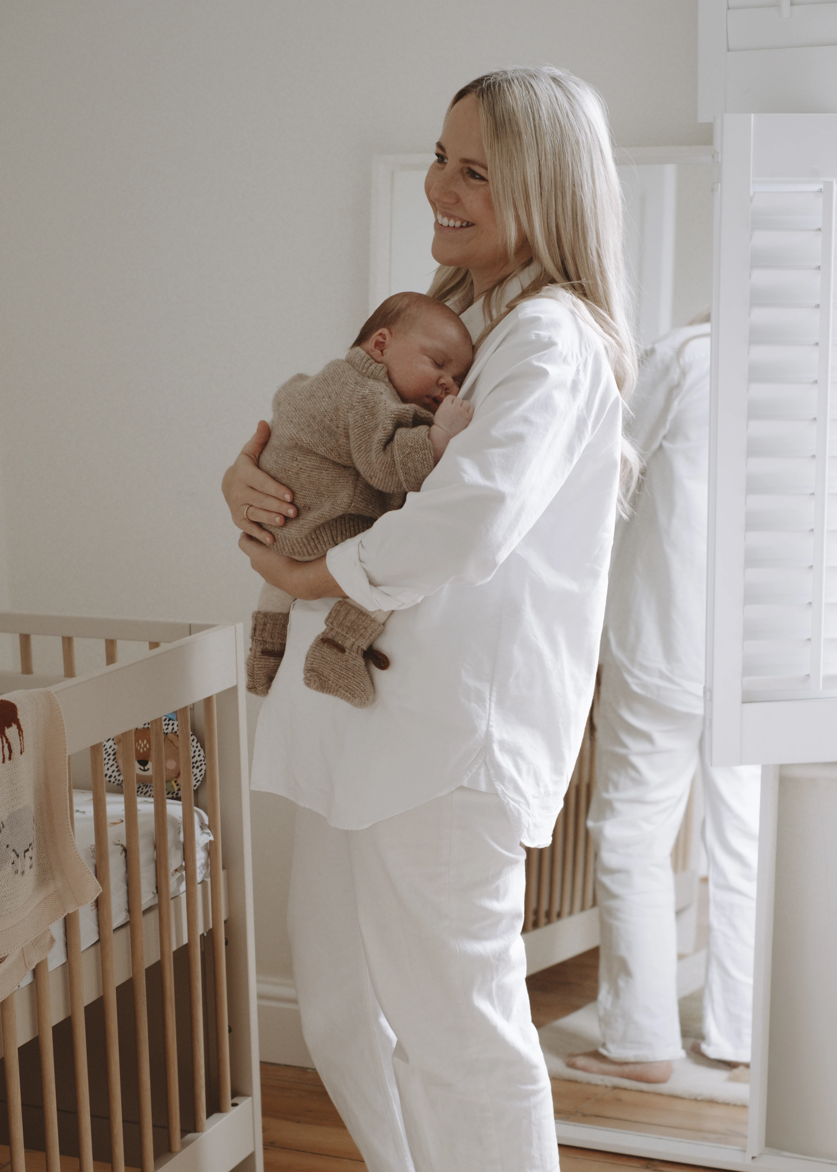 Newborn baby photography in Brixton, London by Rhiannon Emma