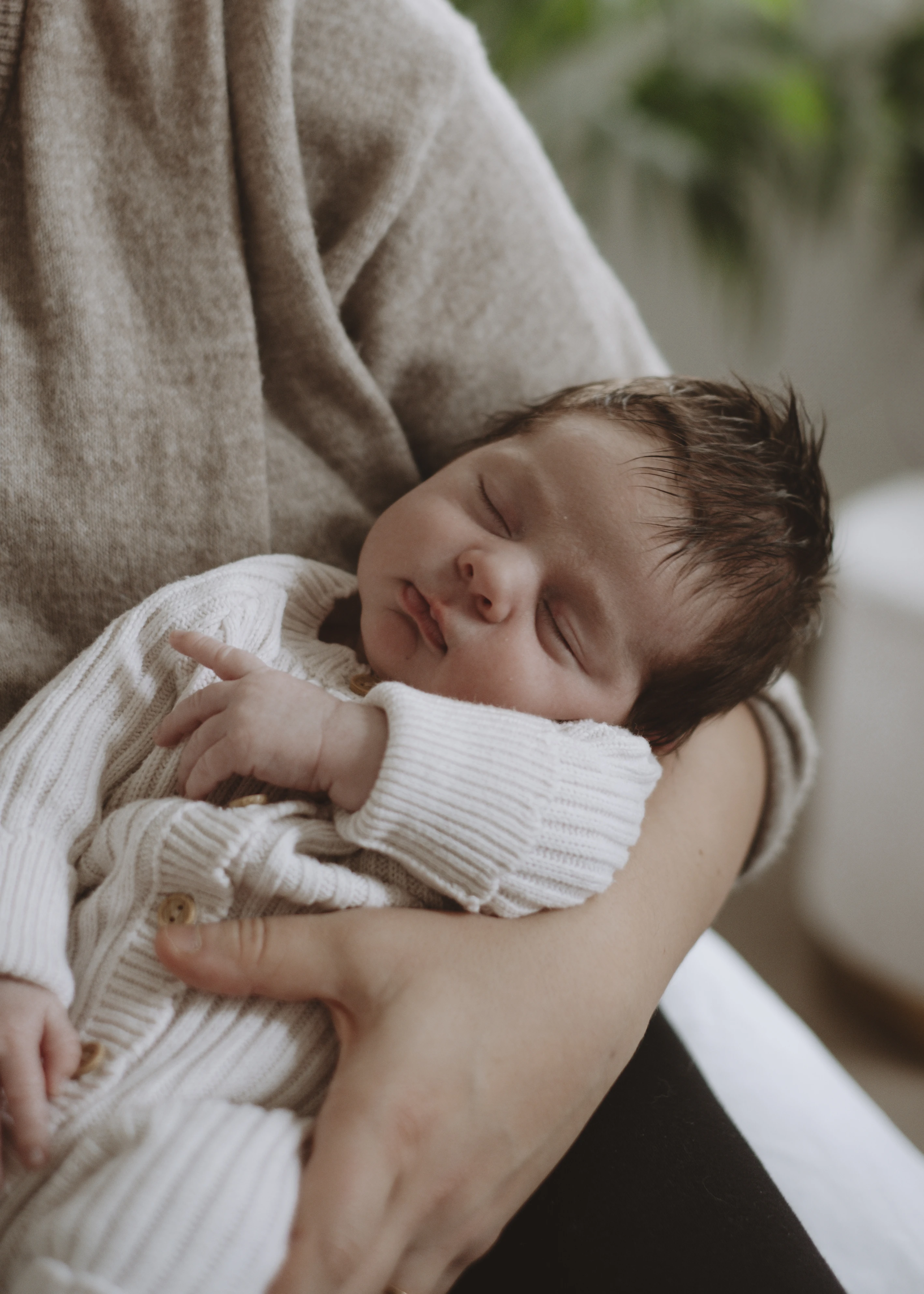 Newborn baby photography in Brixton, London by Rhiannon Emma