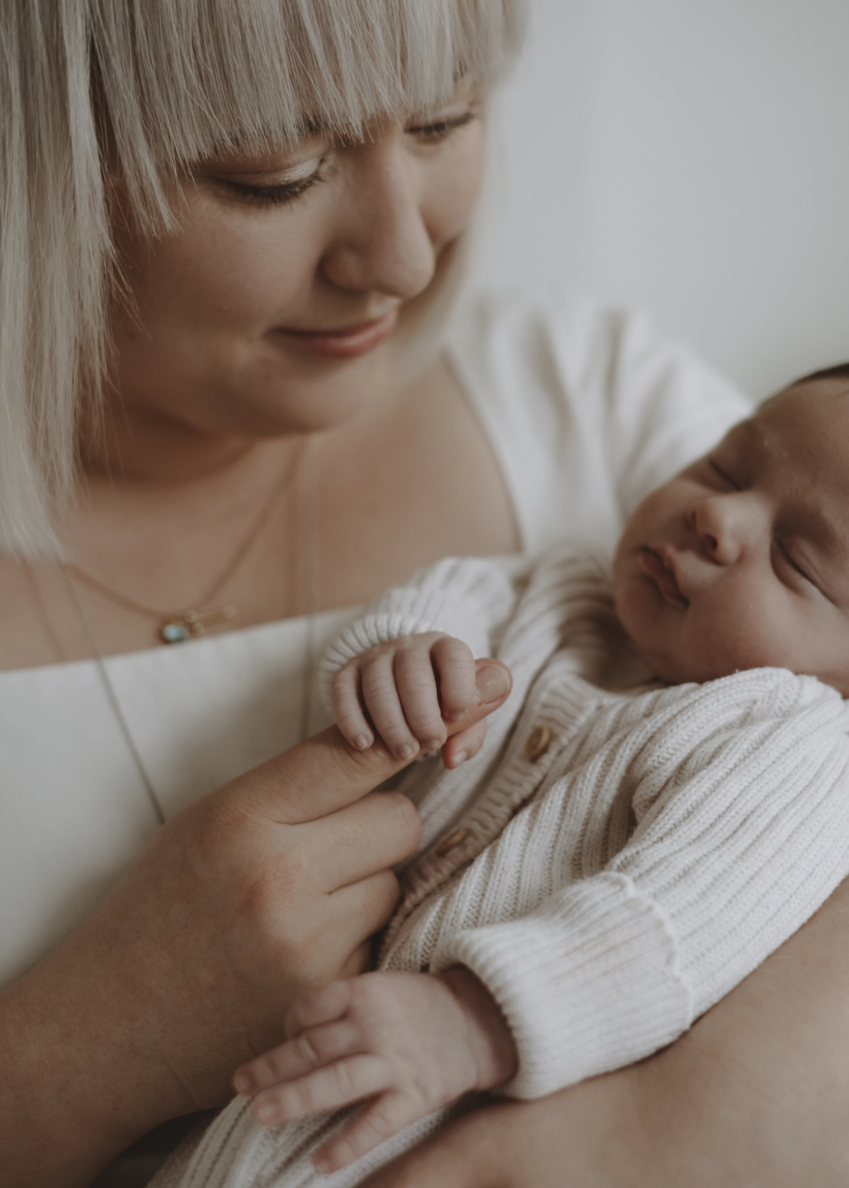 Newborn baby photography in Brixton, London by Rhiannon Emma