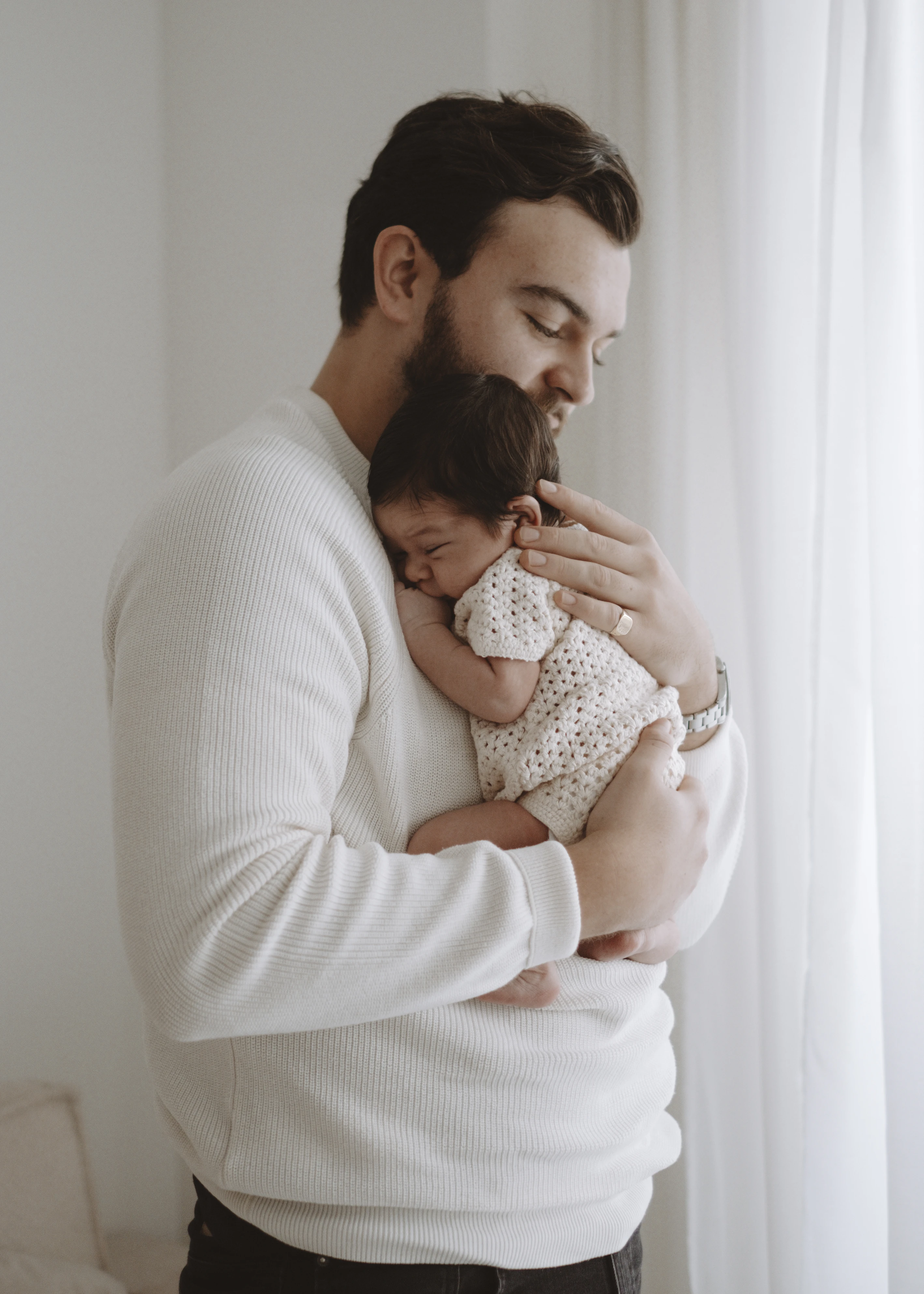 Newborn baby photography in Brixton, London by Rhiannon Emma