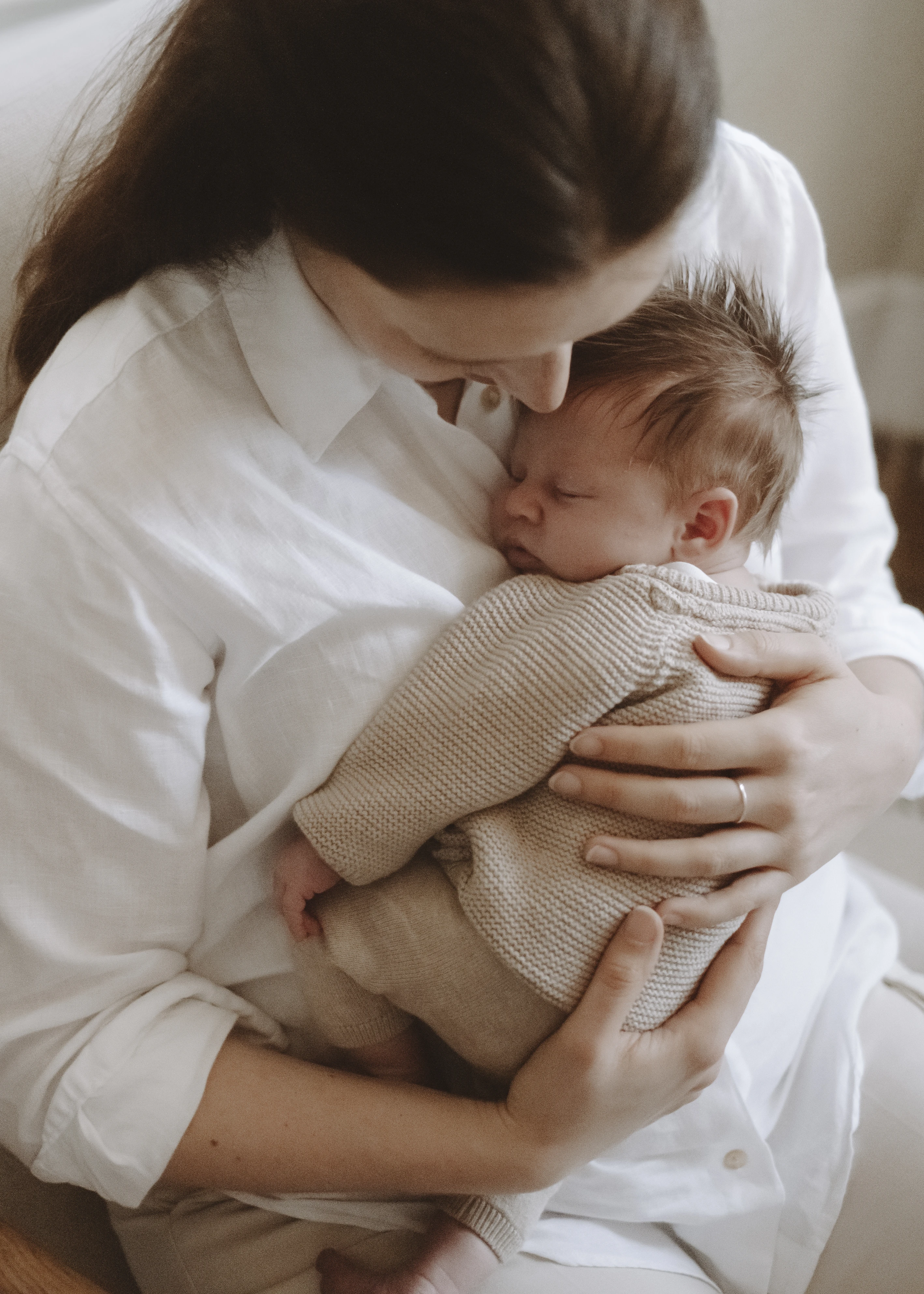 Newborn baby photography in Brixton, London by Rhiannon Emma