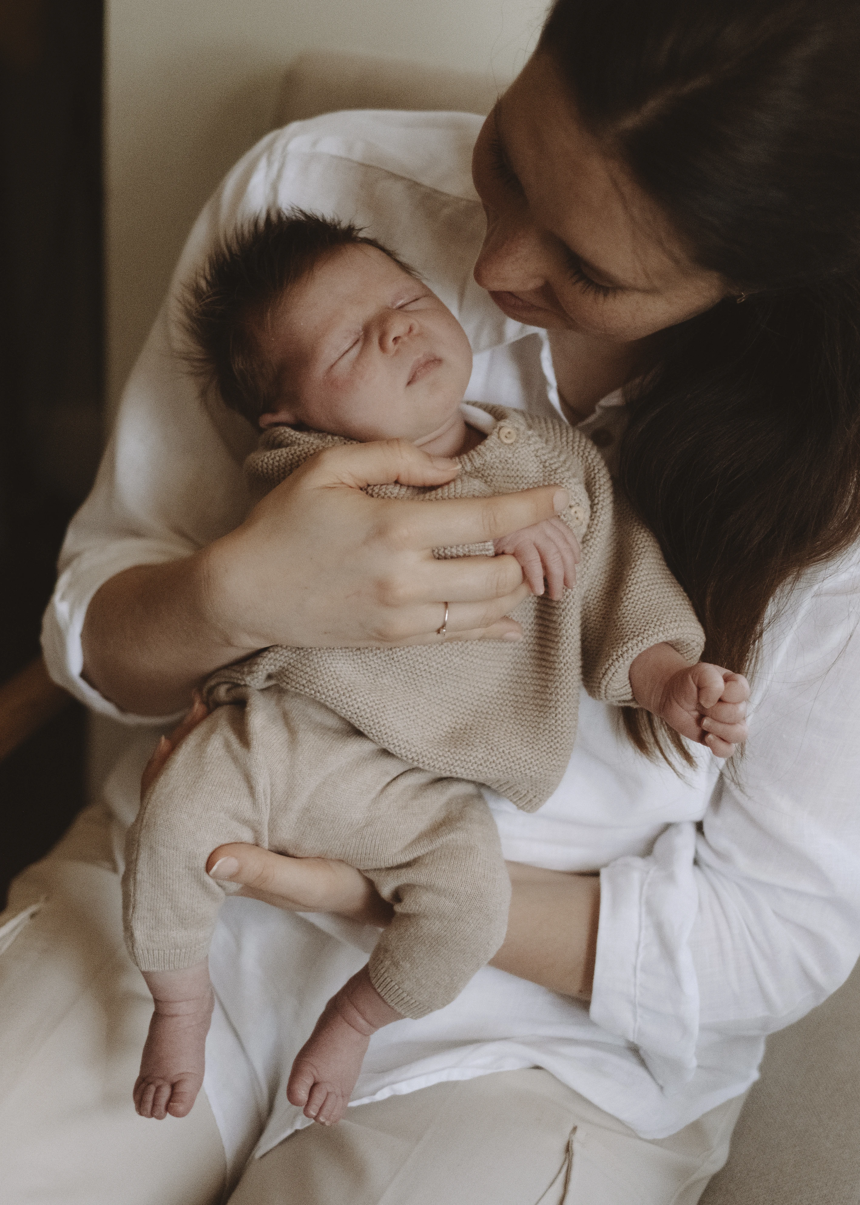 Newborn baby photography in Brixton, London by Rhiannon Emma