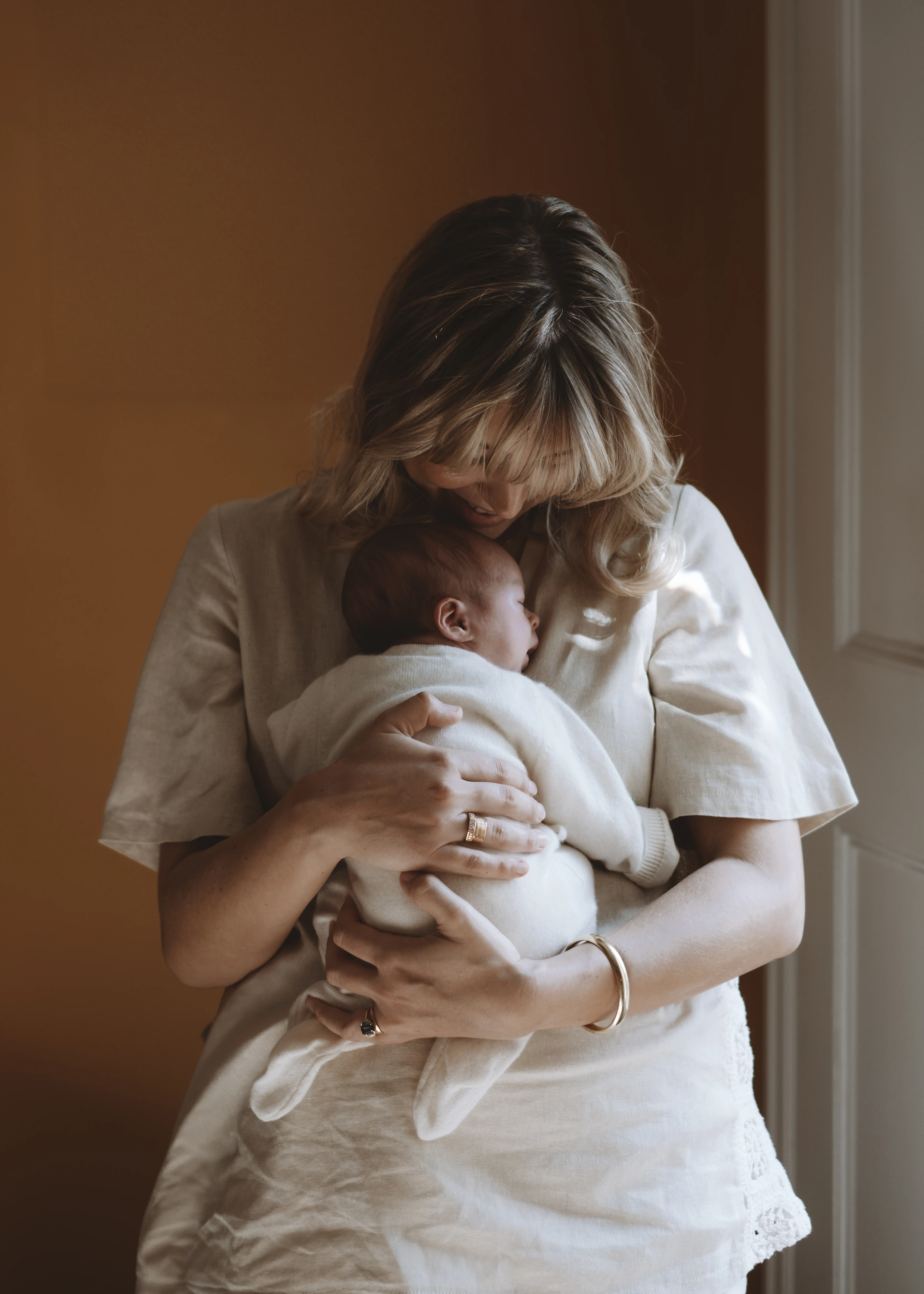 Newborn baby photography in Brixton, London by Rhiannon Emma