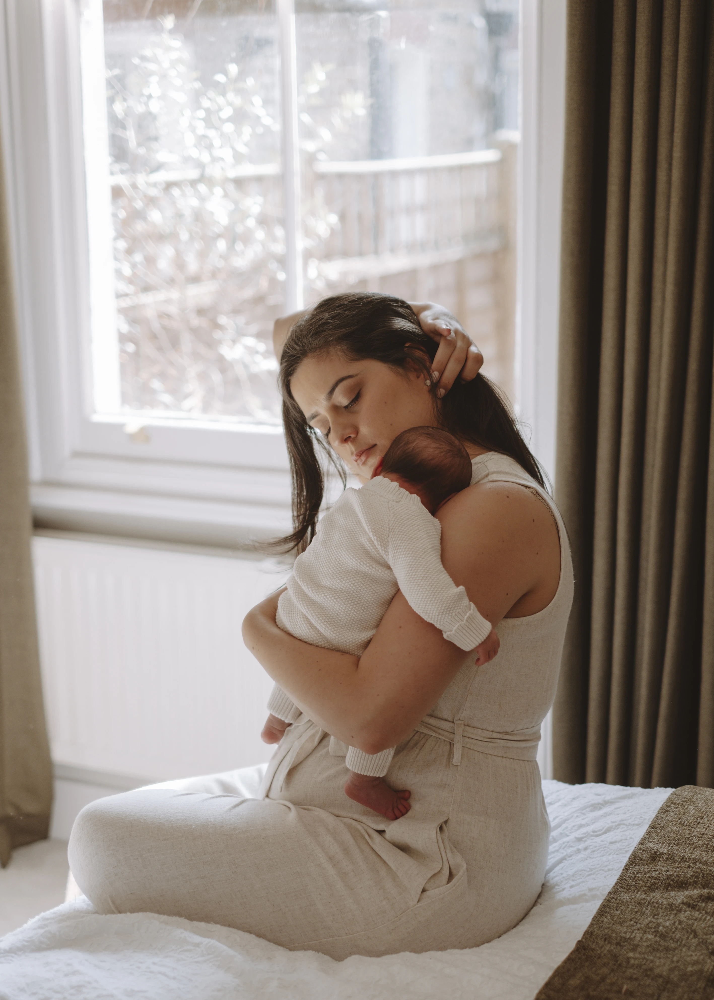 Newborn baby photography in Brixton, London by Rhiannon Emma