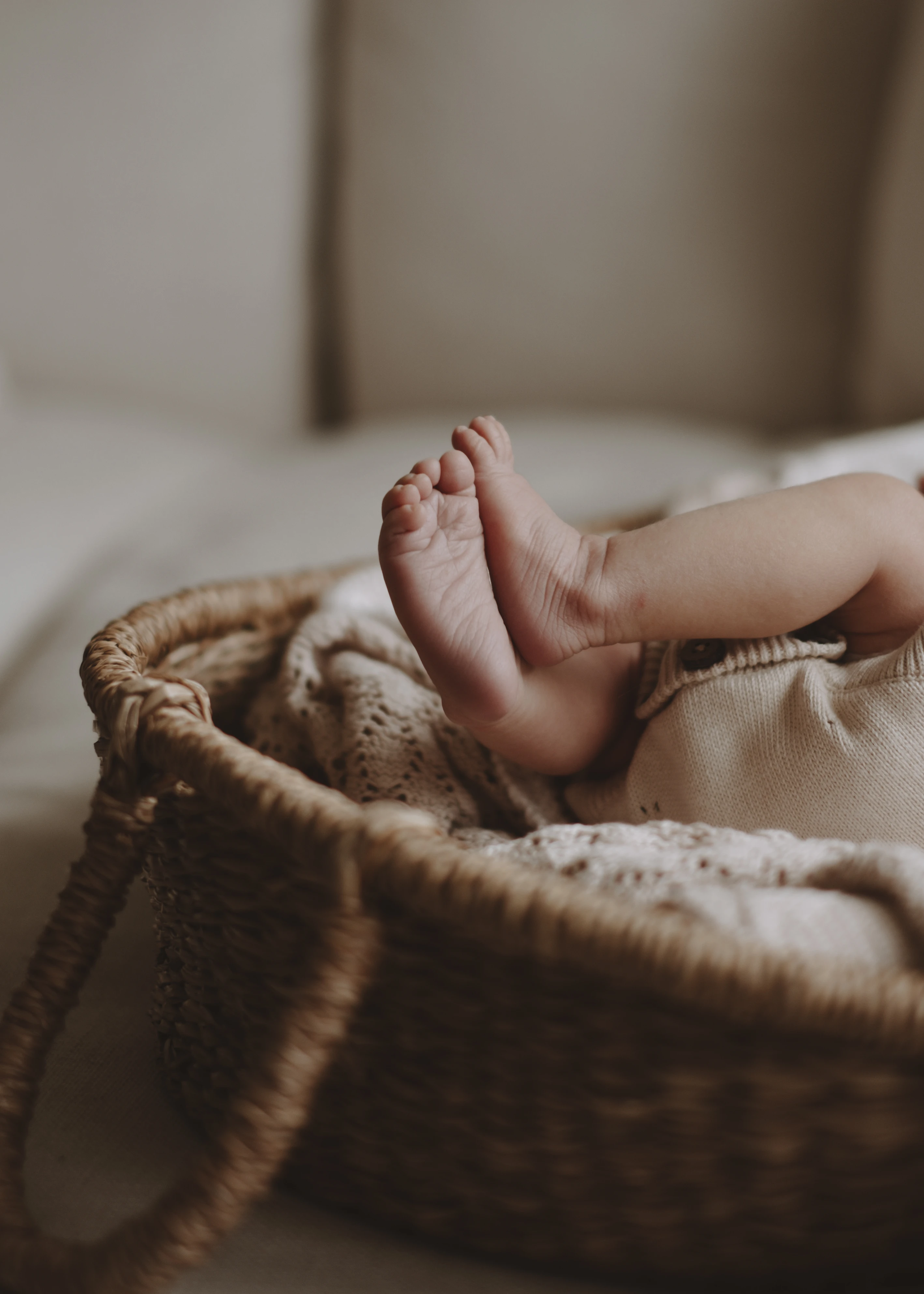Newborn baby photography in Brixton, London by Rhiannon Emma