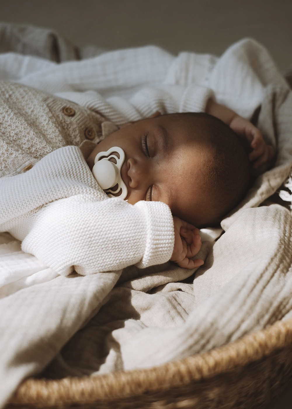 Newborn baby photography in Brixton, London by Rhiannon Emma