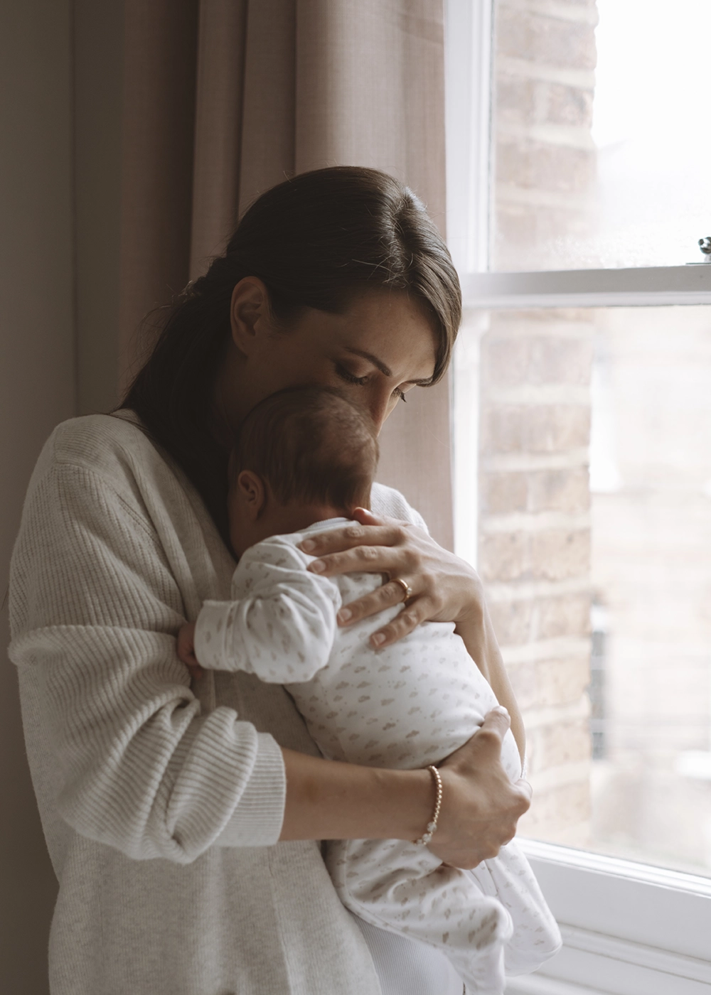 Newborn baby photography in Walthamstow, London by Rhiannon Emma