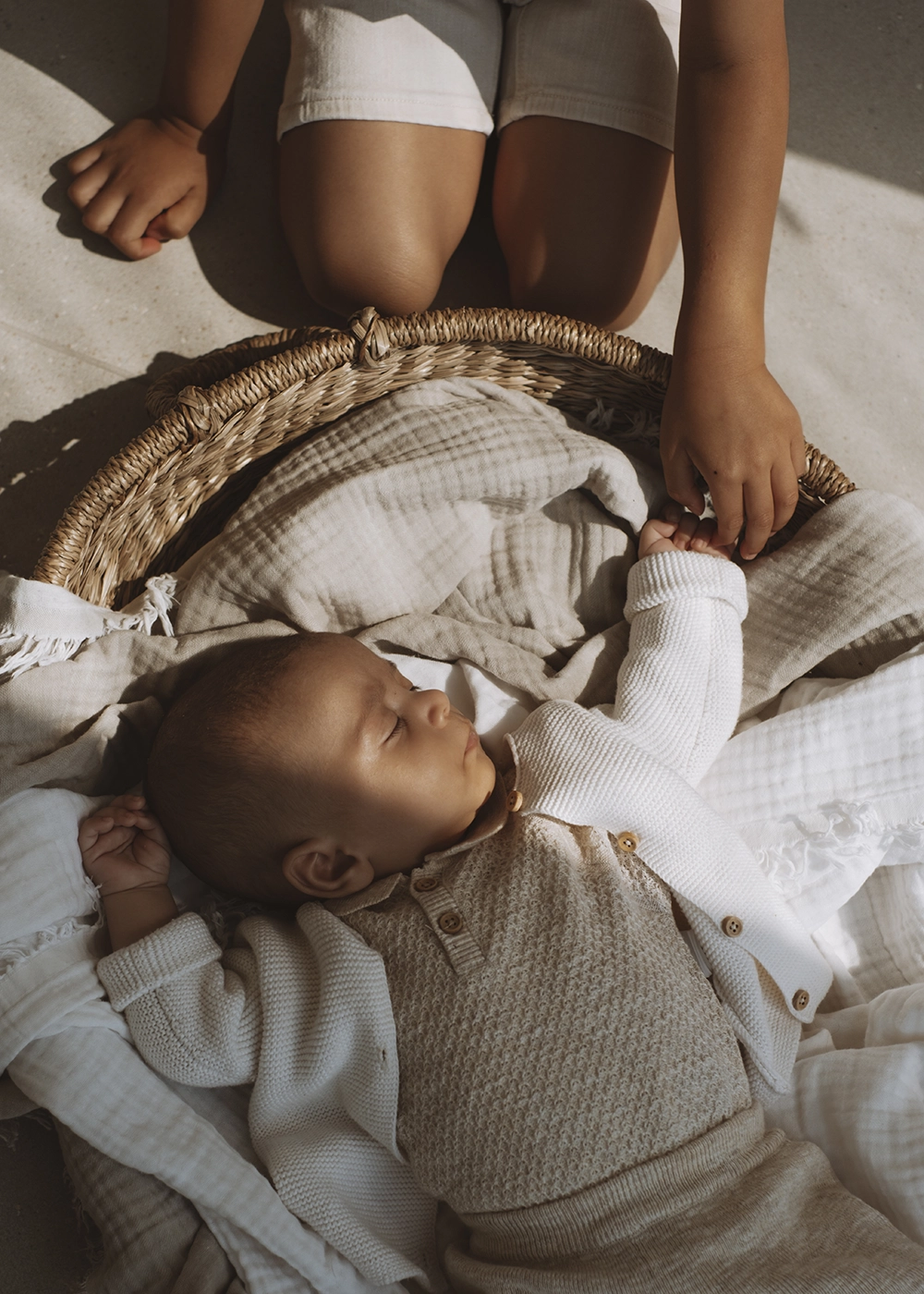 Newborn baby photography in Walthamstow, London by Rhiannon Emma