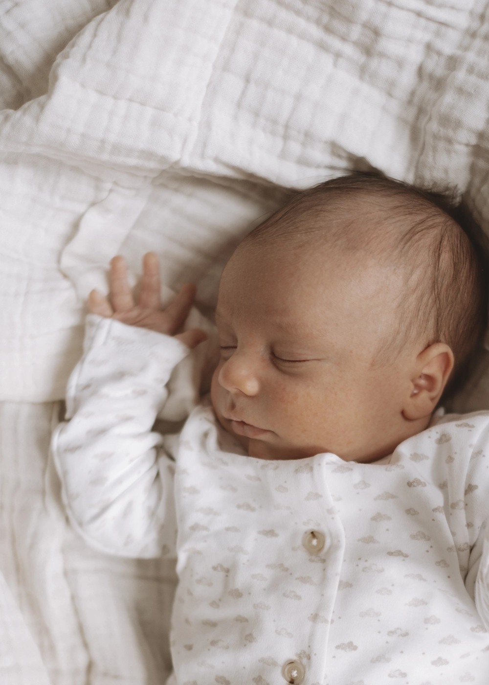 Newborn baby photography in Walthamstow, London by Rhiannon Emma